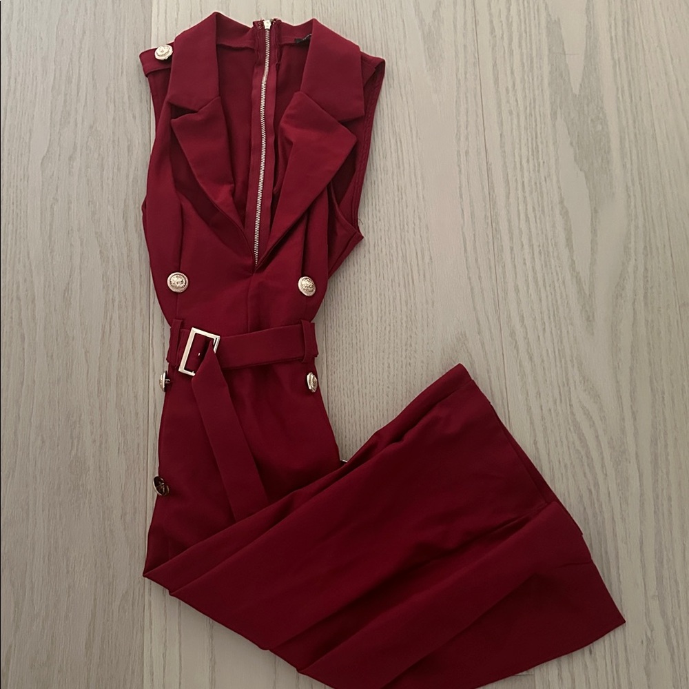 Fashion Nova Rich Red Zip-Up Top